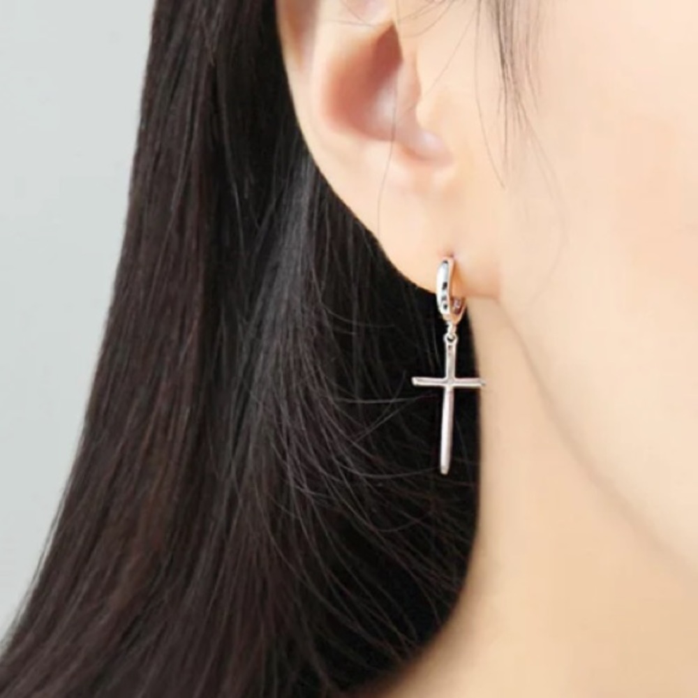 ❗️Minimalist cross sterling silver earrings - Picture 3 of 4